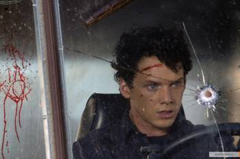 Странный Томас / Odd Thomas (2013) HDRip